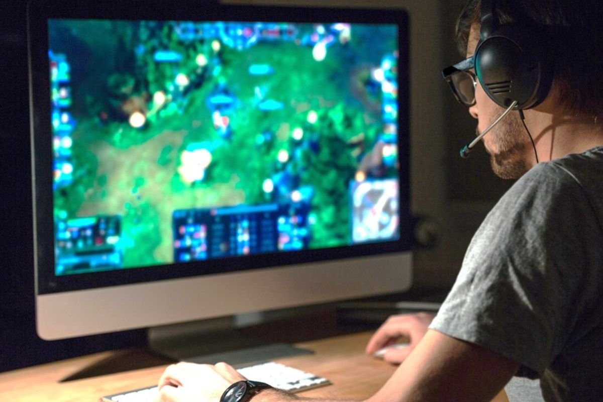 当传统买法失效，讨论就会自然出现